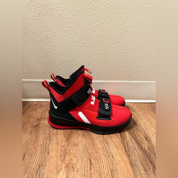 Nike Lebron Soldier 13 SFG University Red Sample main image 7